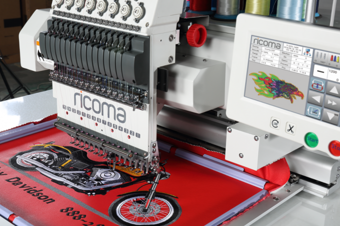 Máquina portátil MT-1201/MT-1501 do bordado da única cabeça de RICOMA